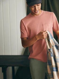 Faherty Brand T-Shirts & Henleys*Sunwashed Pocket Tee -