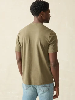 Faherty Brand T-Shirts & Henleys*Sunwashed Pocket Tee -